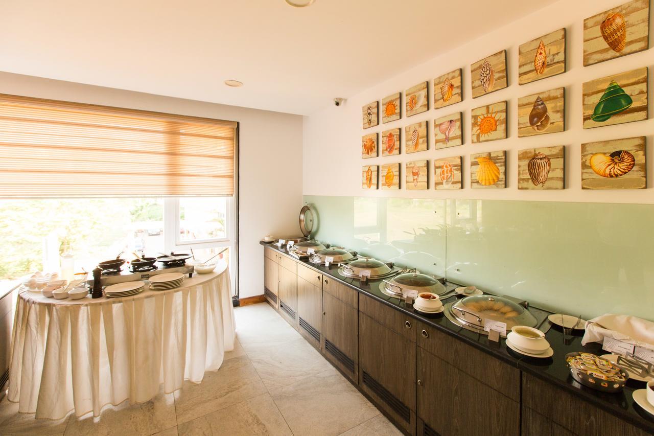 Hotel The Fern Residency, Miramar Panaji Exterior foto